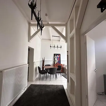 102 Im Alten Reichshof *