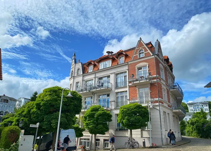 102 Im Alten Reichshof Apartment